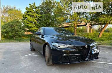 Седан Alfa Romeo Giulia 2021 в Києві