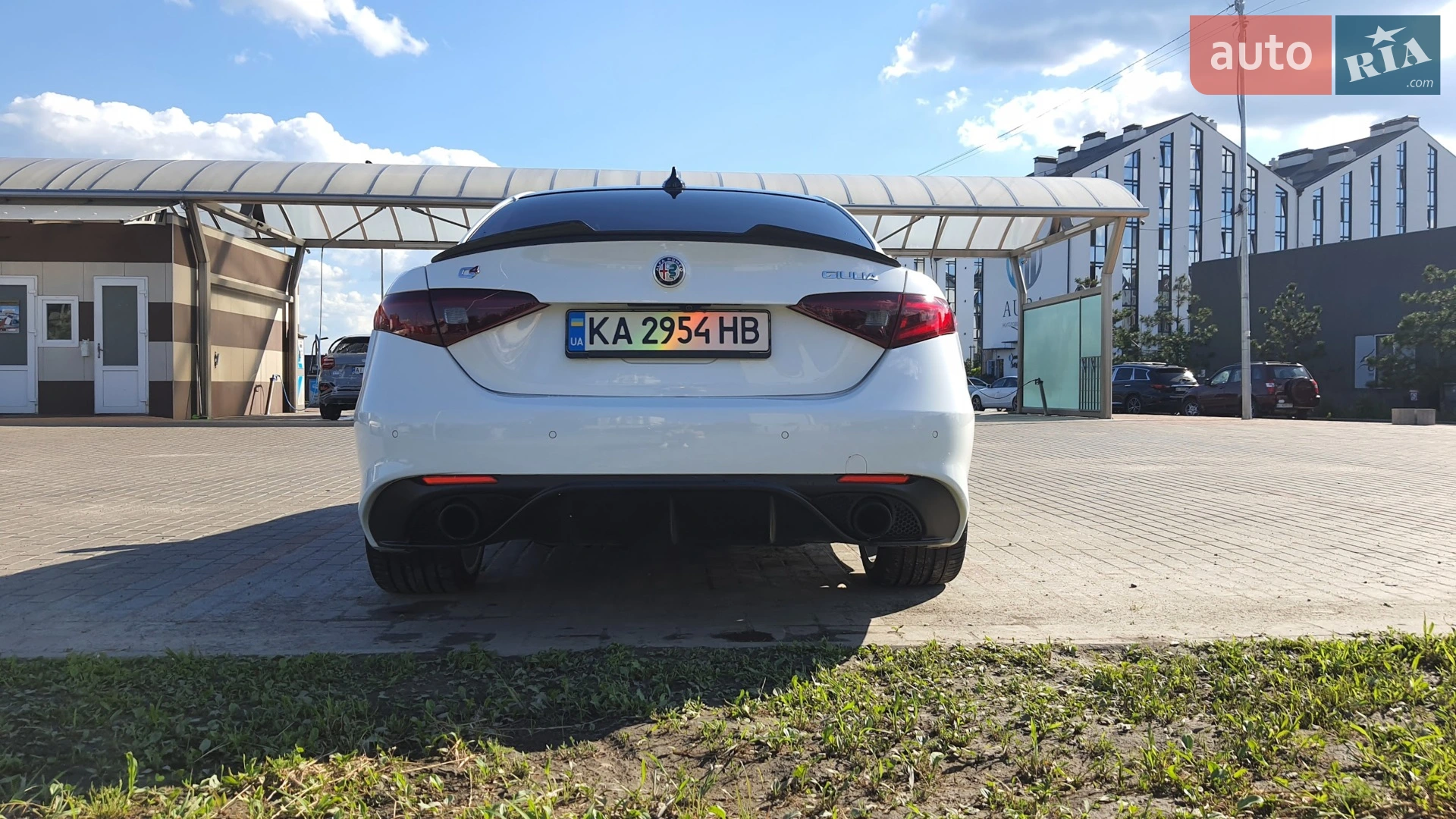 2017 Alfa Romeo Giulia - мініатюра 9