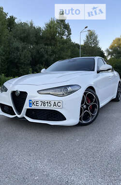 Седан Alfa Romeo Giulia 2018 в Днепре