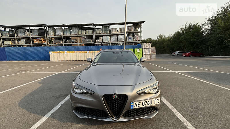 Седан Alfa Romeo Giulia 2017 в Днепре