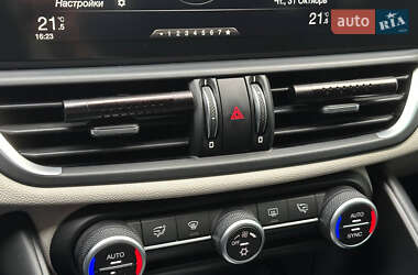 Седан Alfa Romeo Giulia 2017 в 