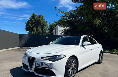 Седан Alfa Romeo Giulia 2017 в Вышгороде