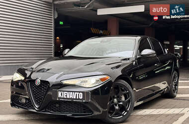 Седан Alfa Romeo Giulia 2021 в Киеве