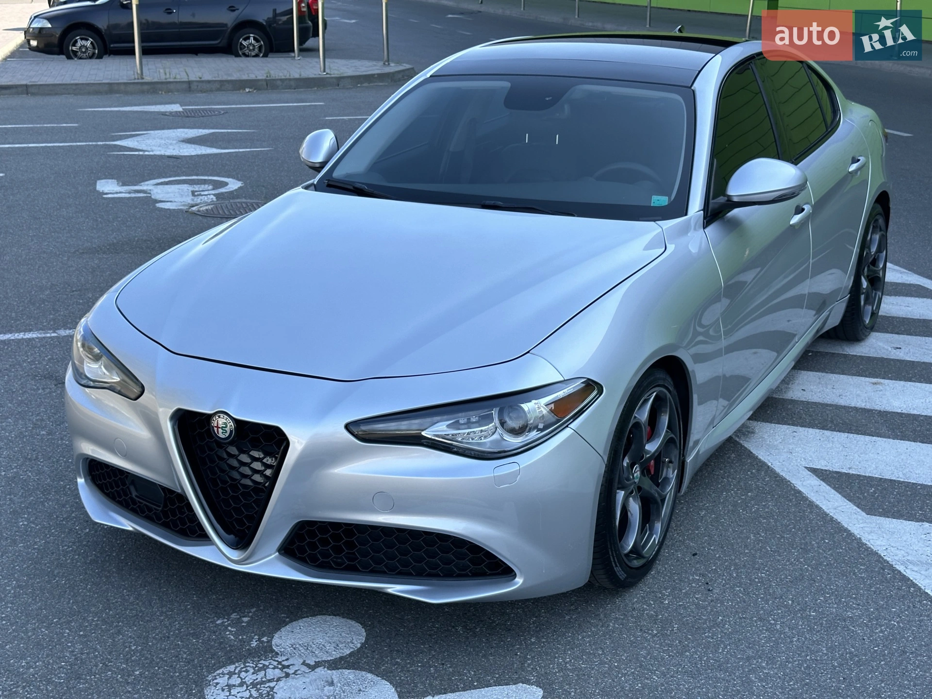2017 Alfa Romeo Giulia - мініатюра 11