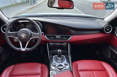 Седан Alfa Romeo Giulia 2017 в 