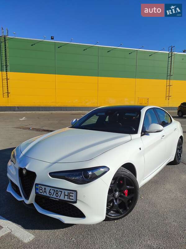 Седан Alfa Romeo Giulia 2022 в Кропивницком