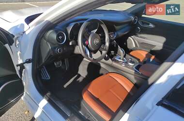 Седан Alfa Romeo Giulia 2022 в 