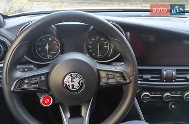 Седан Alfa Romeo Giulia 2022 в 