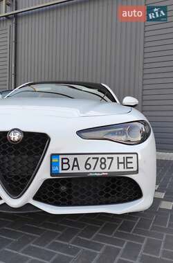 Седан Alfa Romeo Giulia 2022 в 