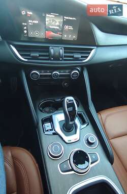 Седан Alfa Romeo Giulia 2022 в 