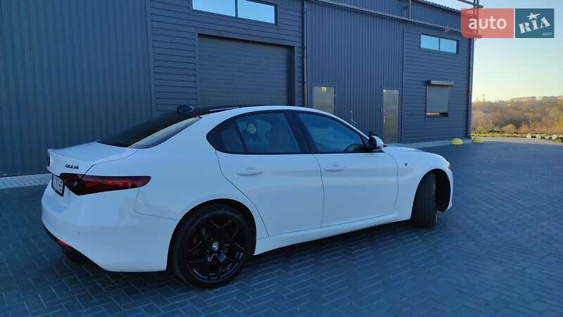 Седан Alfa Romeo Giulia 2022 в Кропивницком