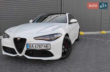Седан Alfa Romeo Giulia 2022 в 