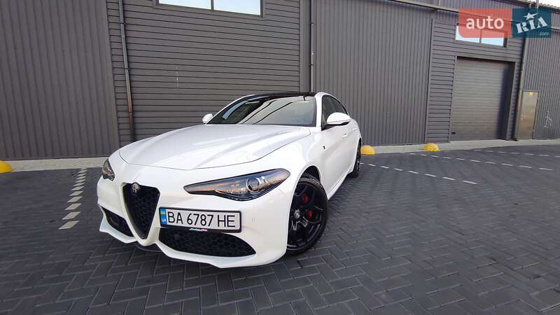 Седан Alfa Romeo Giulia 2022 в Кропивницком