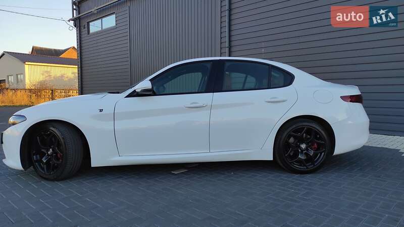 Седан Alfa Romeo Giulia 2022 в Кропивницком