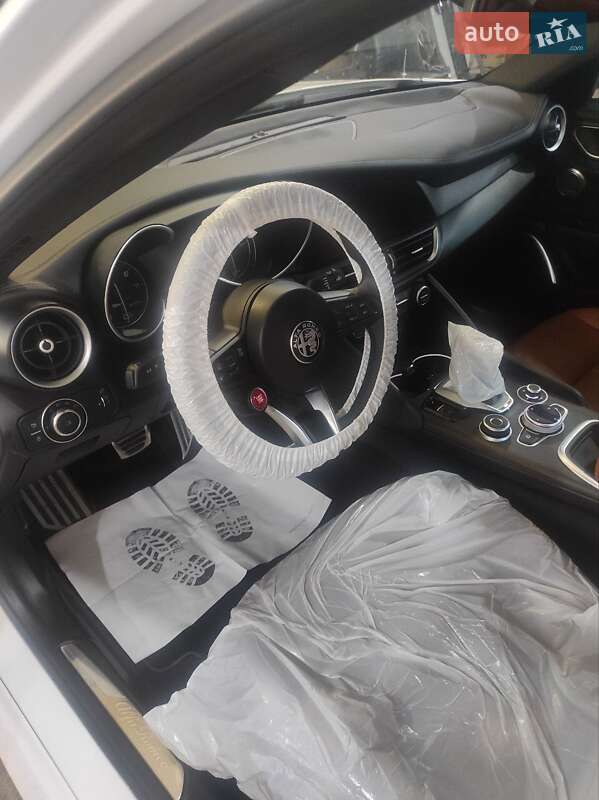 Седан Alfa Romeo Giulia 2022 в Кропивницком