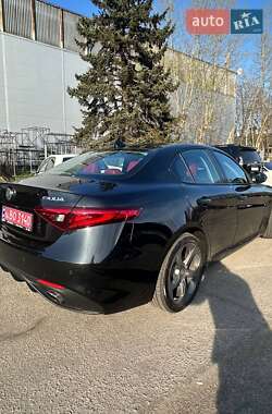 Седан Alfa Romeo Giulia 2018 в 