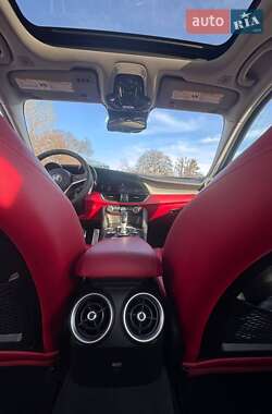 Седан Alfa Romeo Giulia 2018 в 