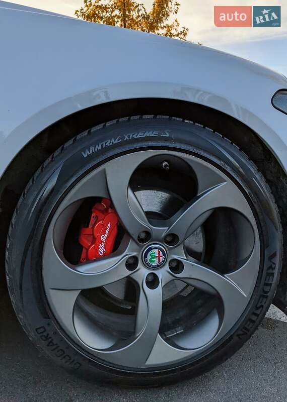 Седан Alfa Romeo Giulia 2016 в Києві
