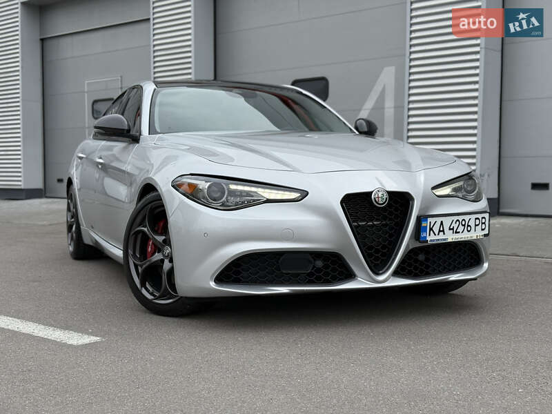 Седан Alfa Romeo Giulia 2018 в 
