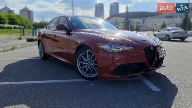 Седан Alfa Romeo Giulia 2021 в Києві