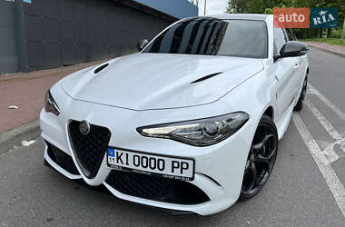 Седан Alfa Romeo Giulia 2017 в 