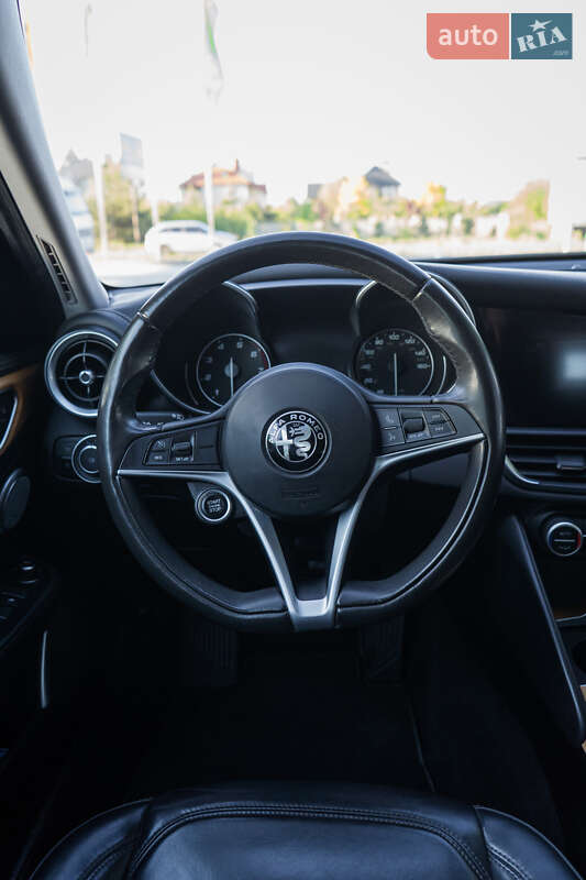 Седан Alfa Romeo Giulia 2016 в Львові