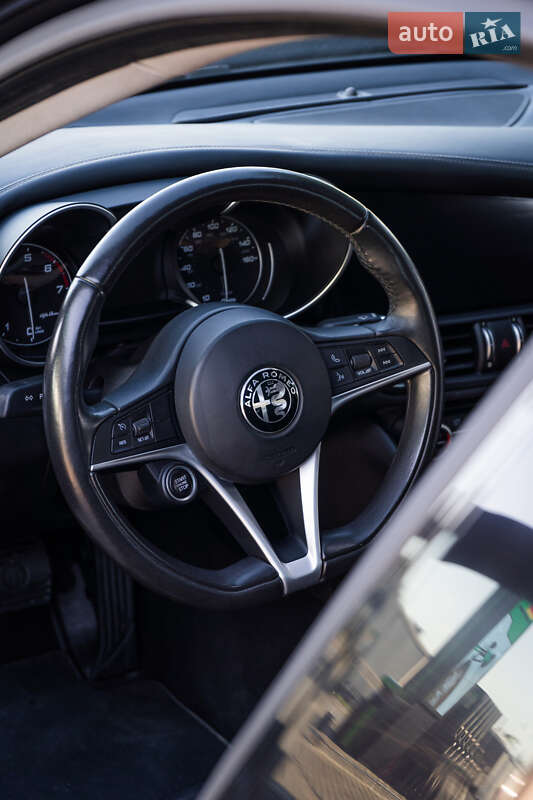 Седан Alfa Romeo Giulia 2016 в Львові