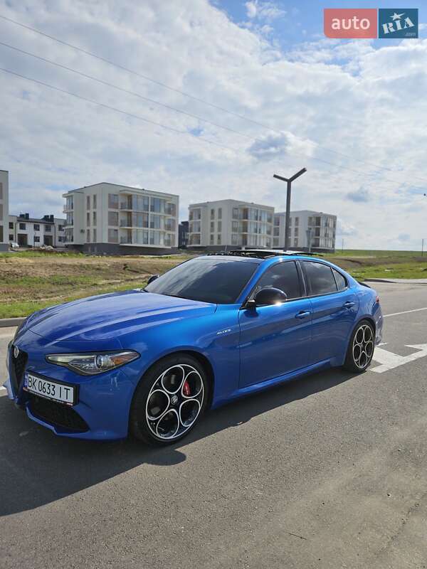 Седан Alfa Romeo Giulia 2021 в Рівному
