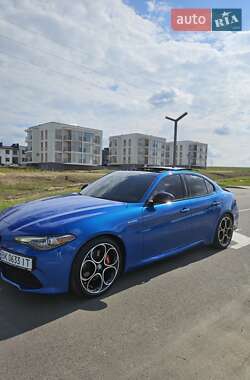Седан Alfa Romeo Giulia 2021 в 