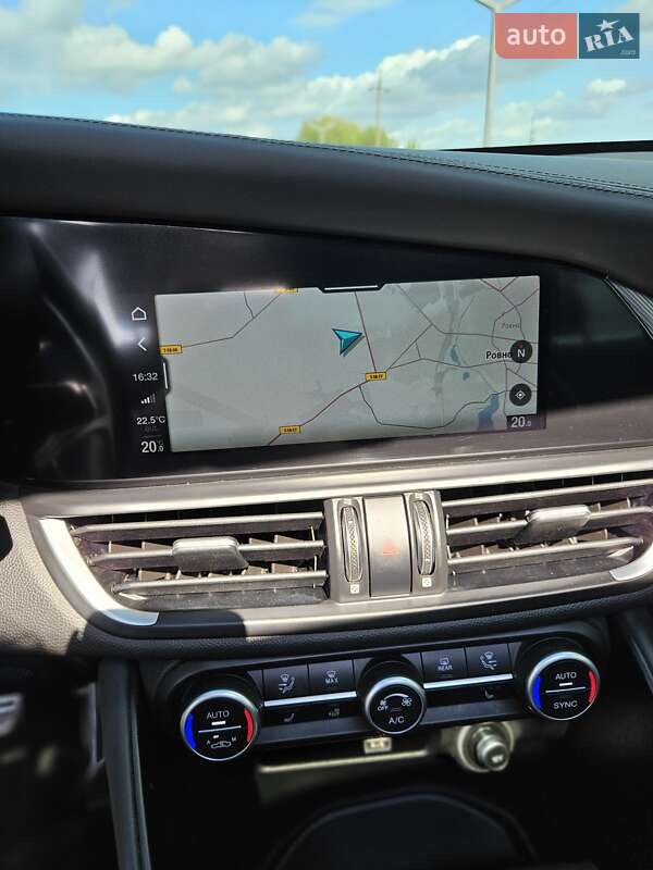 Седан Alfa Romeo Giulia 2021 в Рівному