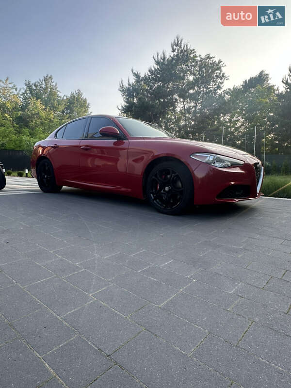 Седан Alfa Romeo Giulia 2018 в Львові