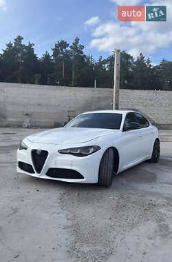 Седан Alfa Romeo Giulia 2020 в Києві