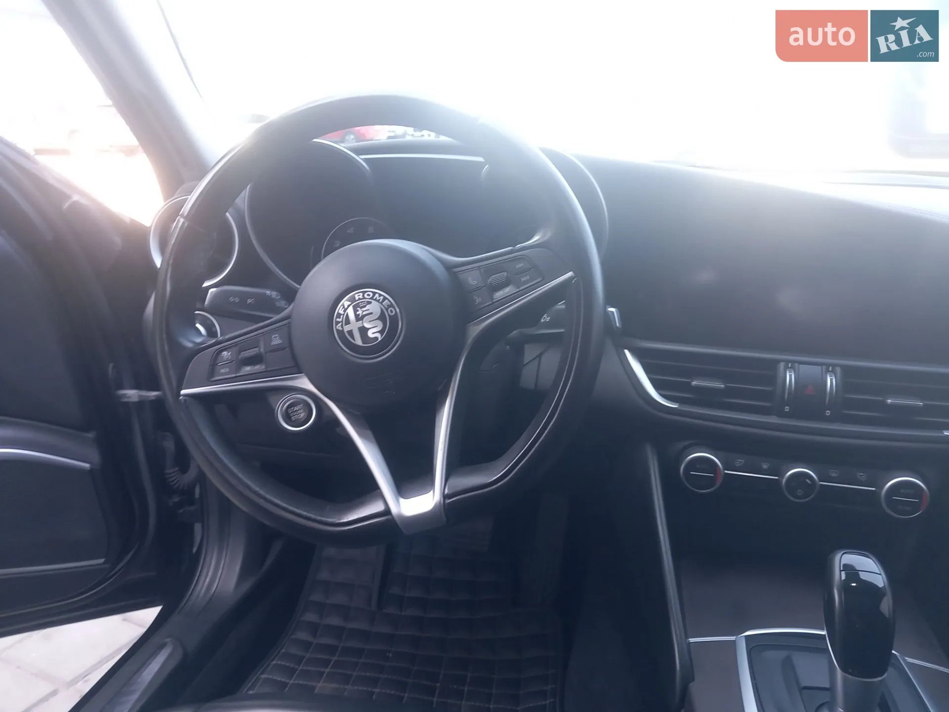 2017 Alfa Romeo Giulia - мініатюра 18