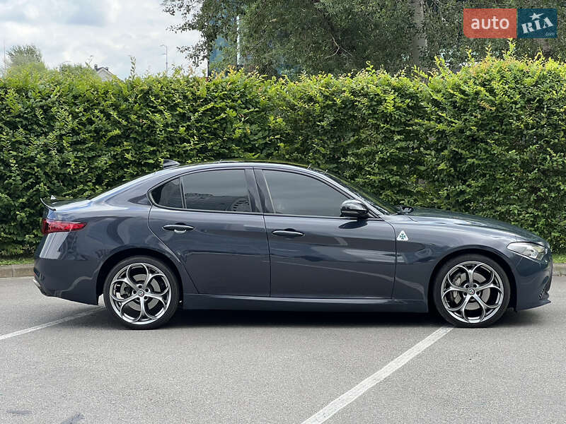 Седан Alfa Romeo Giulia 2018 в Києві