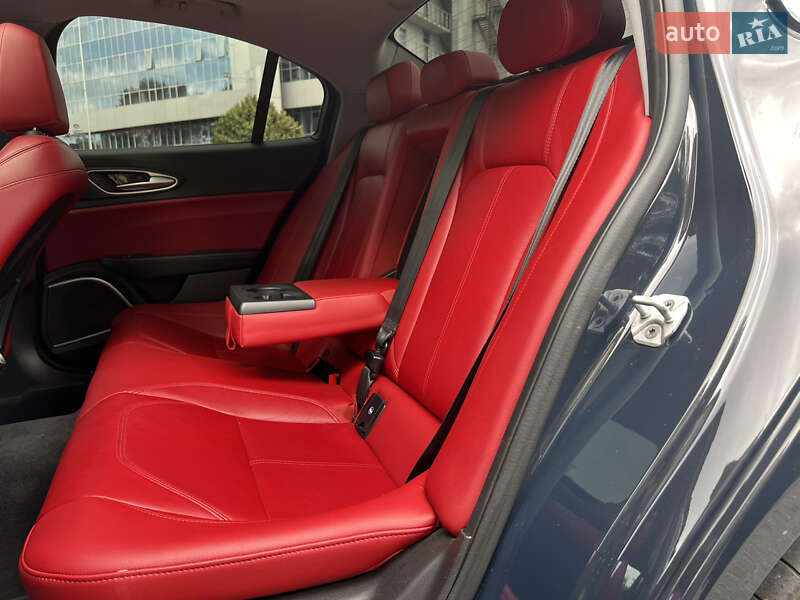 Седан Alfa Romeo Giulia 2018 в Києві