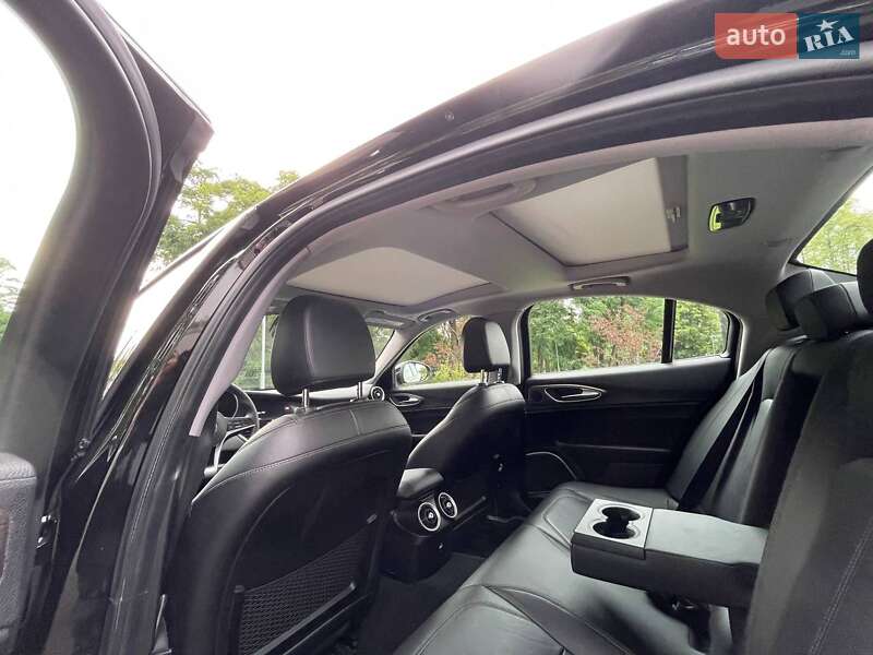 Седан Alfa Romeo Giulia 2018 в Киеве