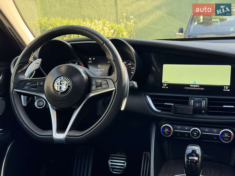 Седан Alfa Romeo Giulia 2017 в Киеве фото 30 Седан Alfa Romeo Giulia 2017 в Киеве