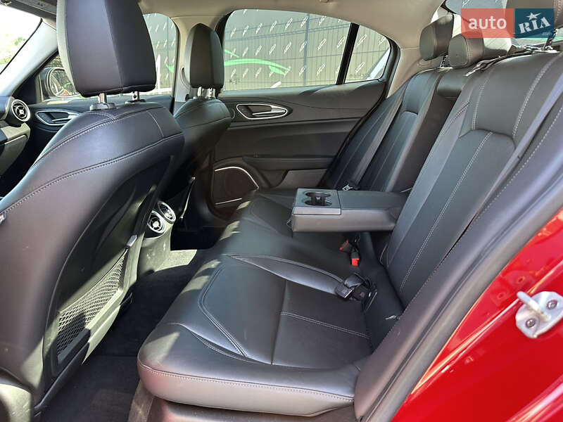 Седан Alfa Romeo Giulia 2020 в Киеве