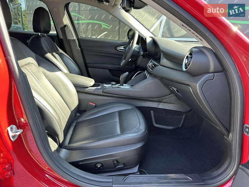 Седан Alfa Romeo Giulia 2020 в Киеве