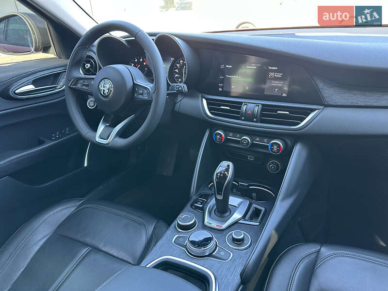 Седан Alfa Romeo Giulia 2020 в Киеве