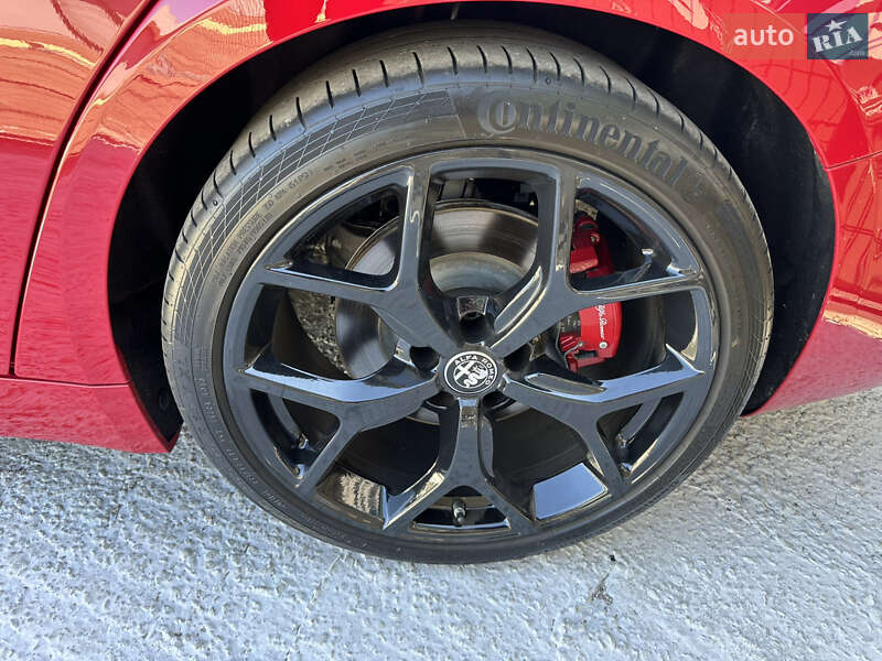 Седан Alfa Romeo Giulia 2020 в Киеве