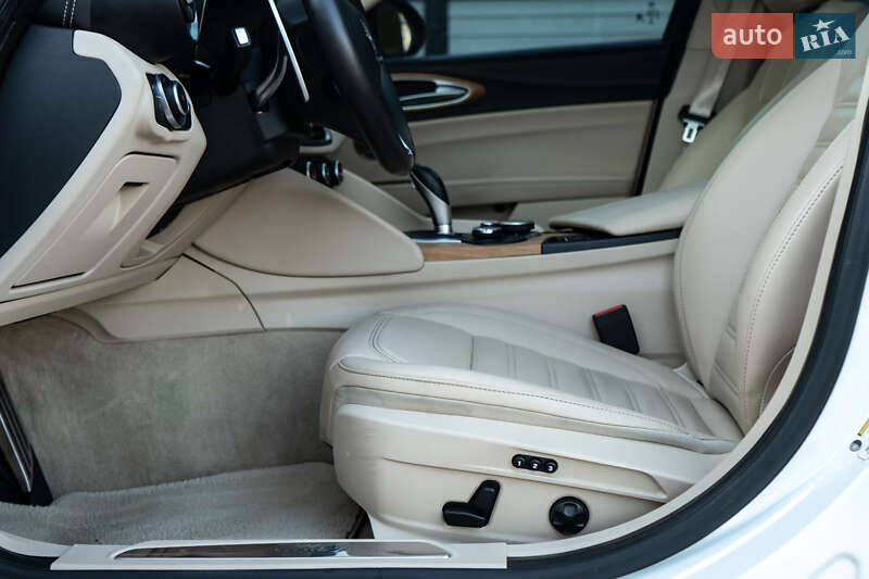 Седан Alfa Romeo Giulia 2018 в Києві