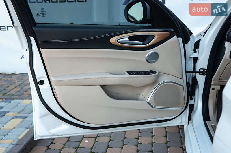 Седан Alfa Romeo Giulia 2018 в Києві