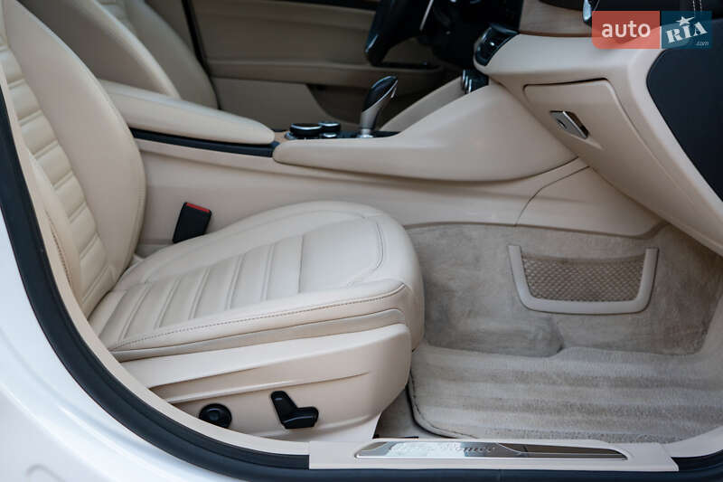 Седан Alfa Romeo Giulia 2018 в Києві