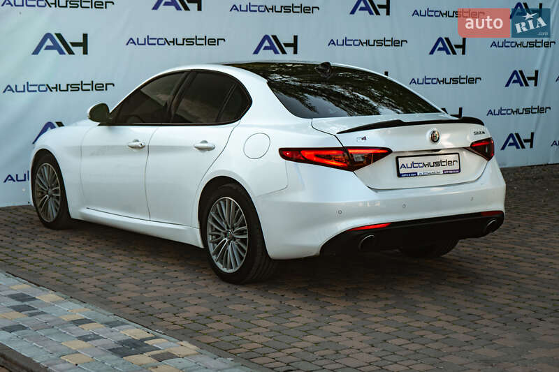 Седан Alfa Romeo Giulia 2018 в Києві