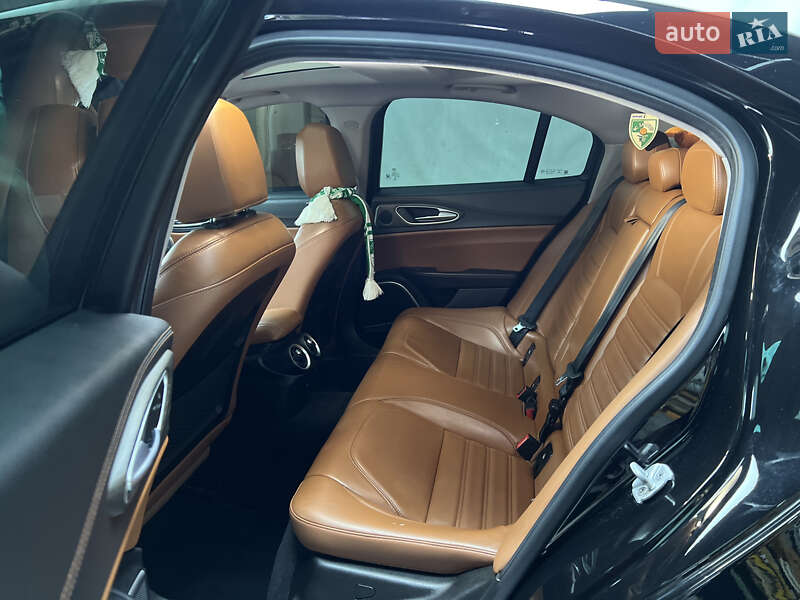 Седан Alfa Romeo Giulia 2018 в Львові