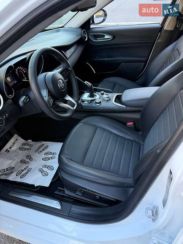 Седан Alfa Romeo Giulia 2021 в Харькове