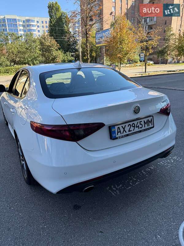 Седан Alfa Romeo Giulia 2021 в Харькове
