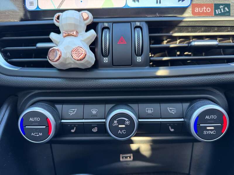 Седан Alfa Romeo Giulia 2017 в Львові фото 11 Седан Alfa Romeo Giulia 2017 в Львові