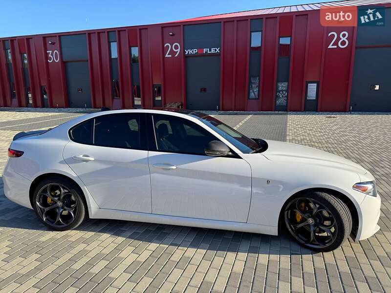 Седан Alfa Romeo Giulia 2017 в Львові фото 22 Седан Alfa Romeo Giulia 2017 в Львові